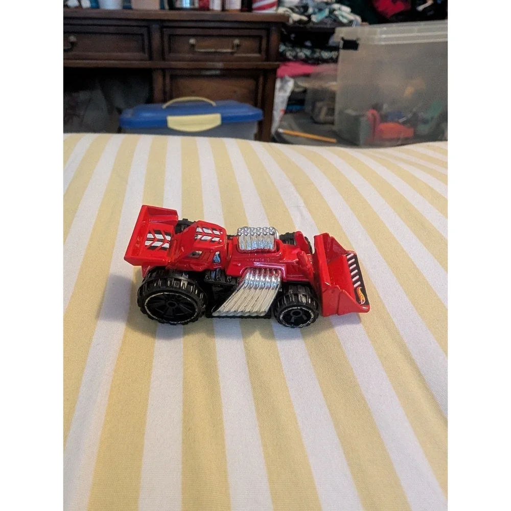 Hot Wheels 2015 #1 HW City Speed Dozer Red Construction 1:64 CFJ76